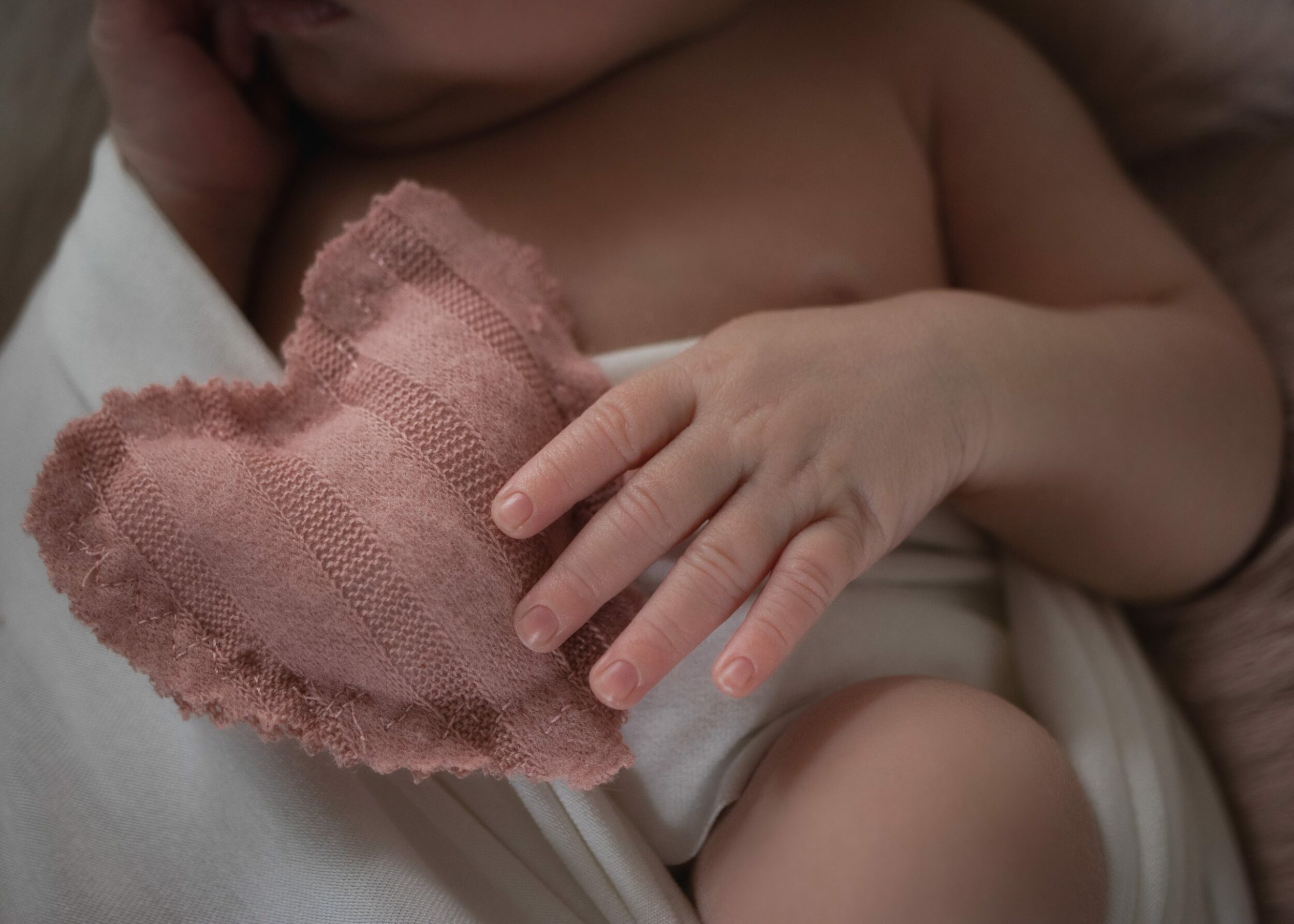 Newborn-Shooting - Babyfotos Wolfsburg - Neugeborenen Fotografie